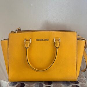 LOW START Michael Kors Mustard yellow bag with dusty